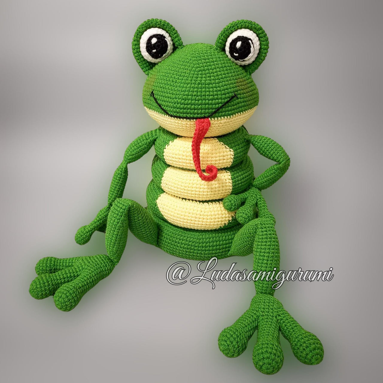 Frog stacking toy