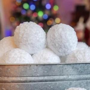 Plushie Snowballs - Indoor Snowball Fight