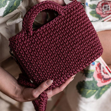 Basic Crossbody