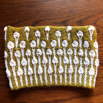 Nyoki-nyoki cowl