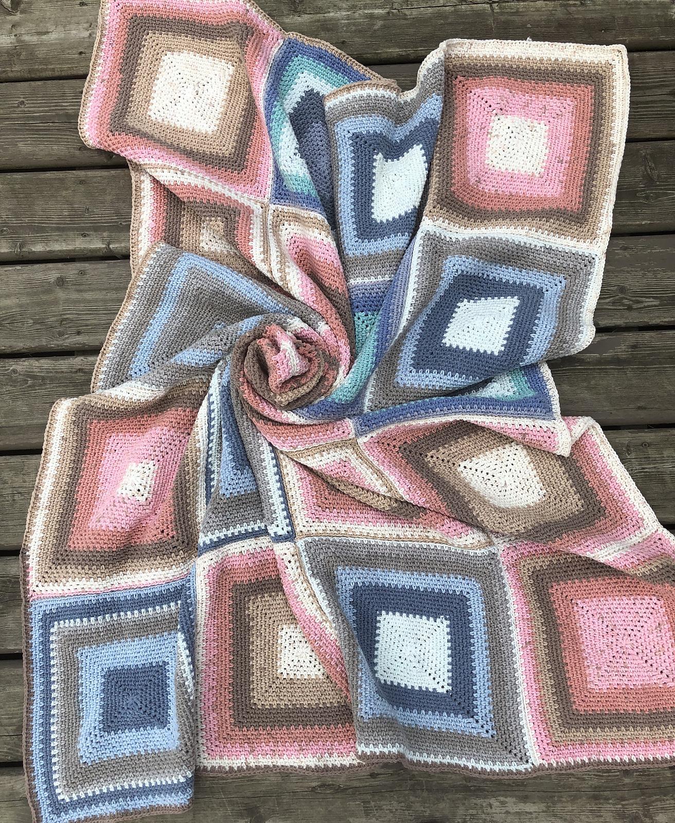 Around the Bend Throw