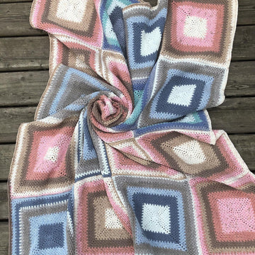 Around the Bend Throw