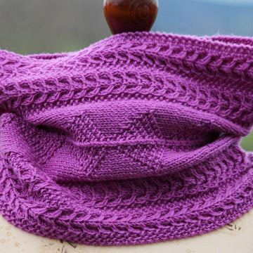 Neyera Cowl