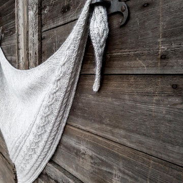 Muistojen medaljongit - Memory Lane Shawl