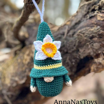 Gnome daffodil keychain
