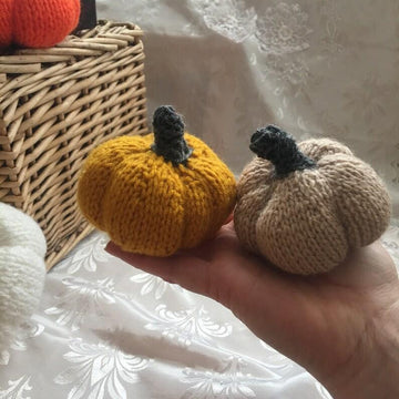 Pumpkins straight needles DK Aran Chunky knitting pattern autumn decor