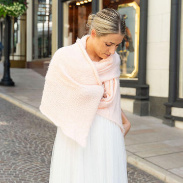 Cozy knit stole Sylvy