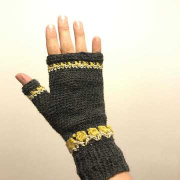 Tulip Fingerless Mittens