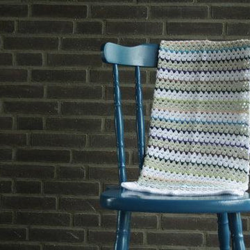 Spike stitch blanket