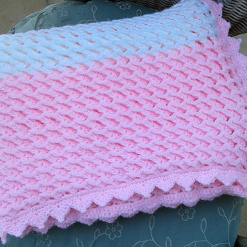 Wavy baby blanket