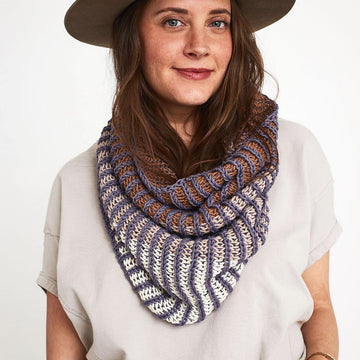 Gradient Ribbed Cowl