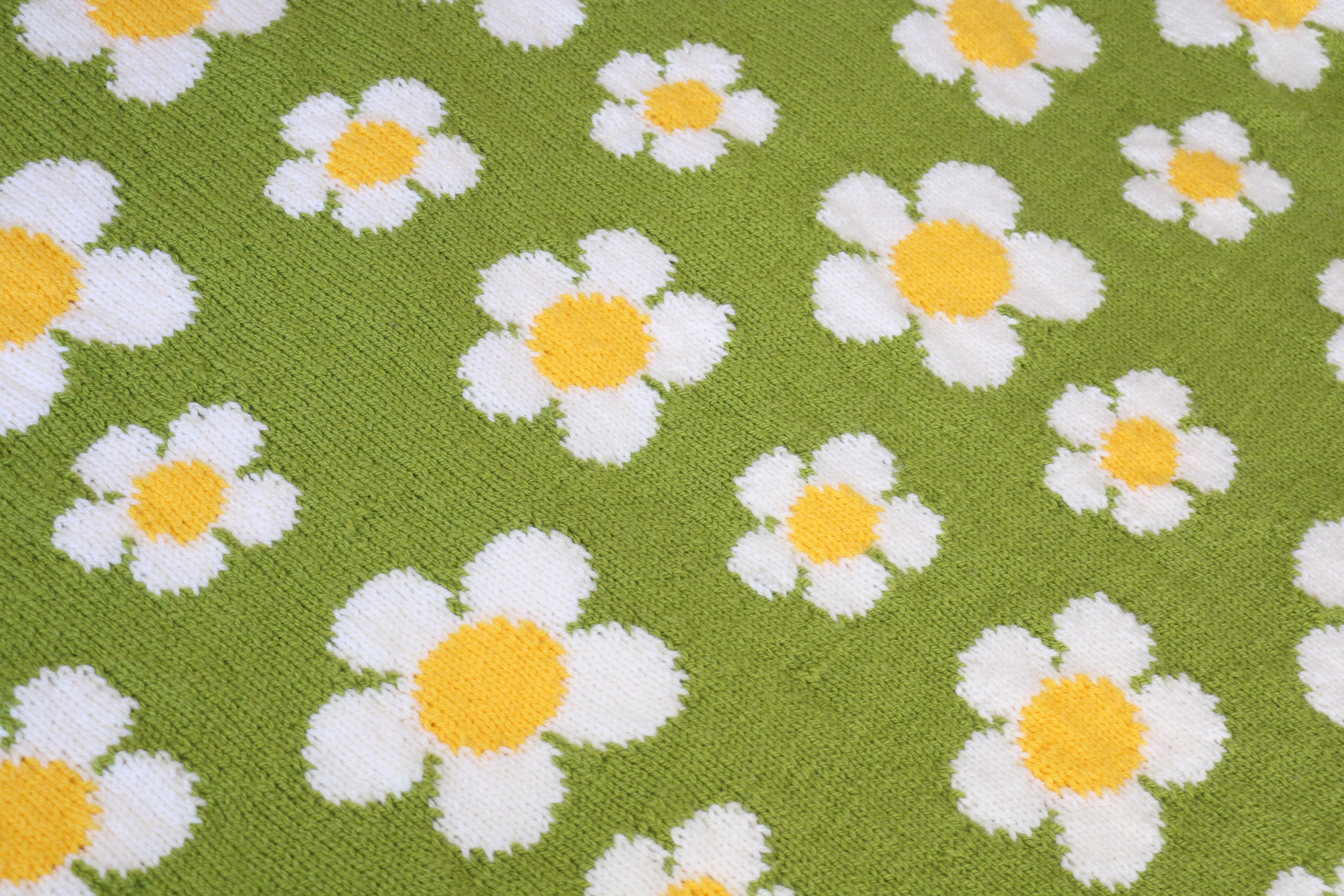 Daisy Chain Blanket - the knit version