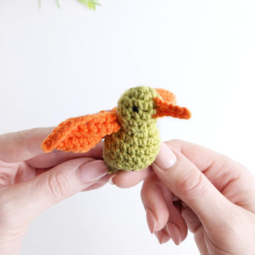 Crochet hummingbird pattern, easy crochet amigurumi bird pattern, crochet keychain pattern