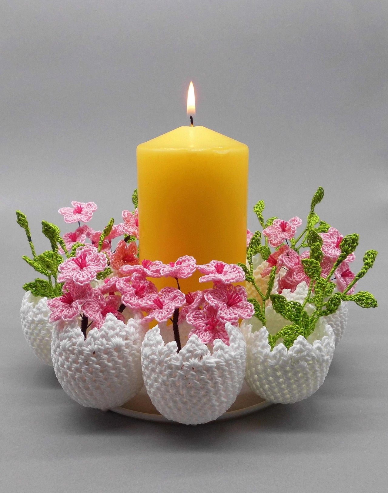 Osterdeko Ostereier mit Kirschblüten