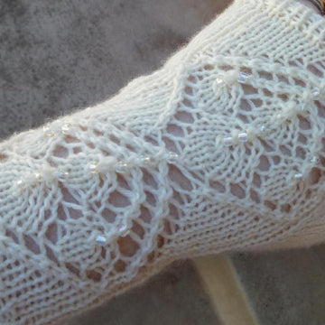 Frosted Winterberry Fingerless Gloves