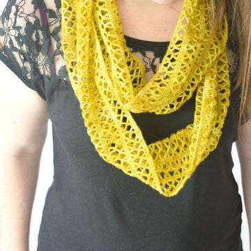 Sunny Lace Cowl