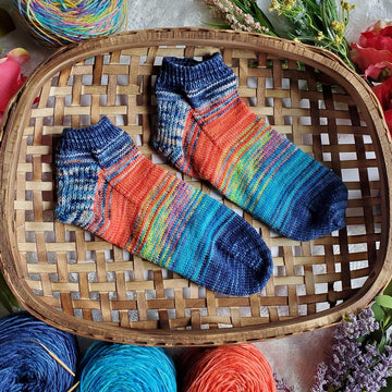Rainbow Fade Shortie Socks