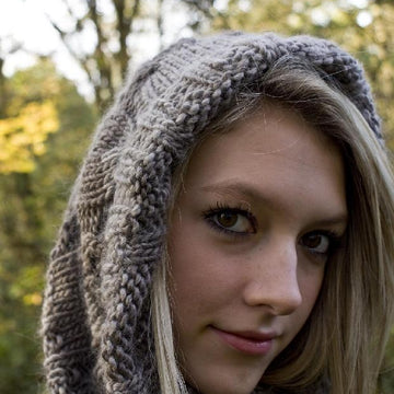 Cabled snood