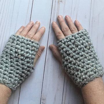 Short and Chunky Fingerless Gloves