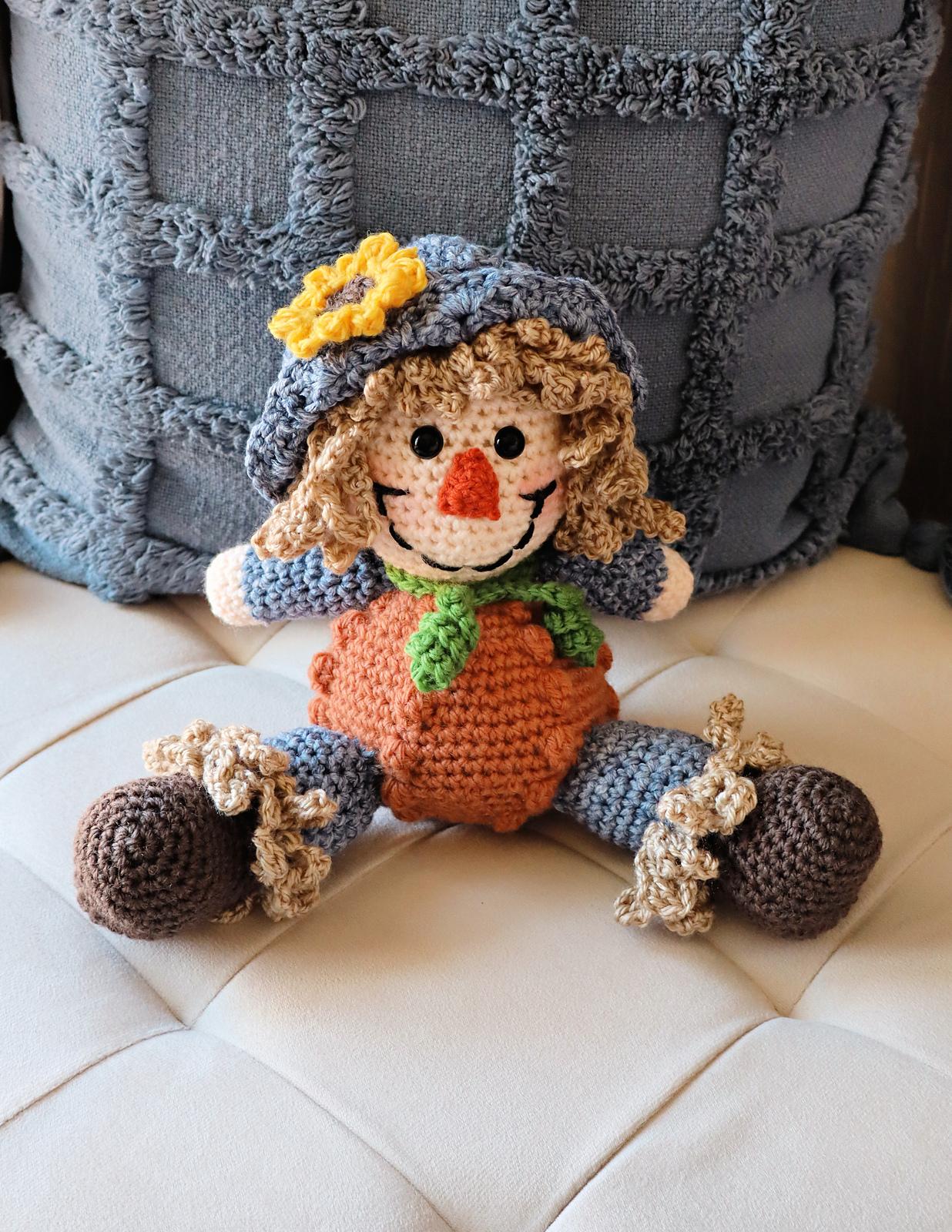 Pumpkin Patch Scarecrow
