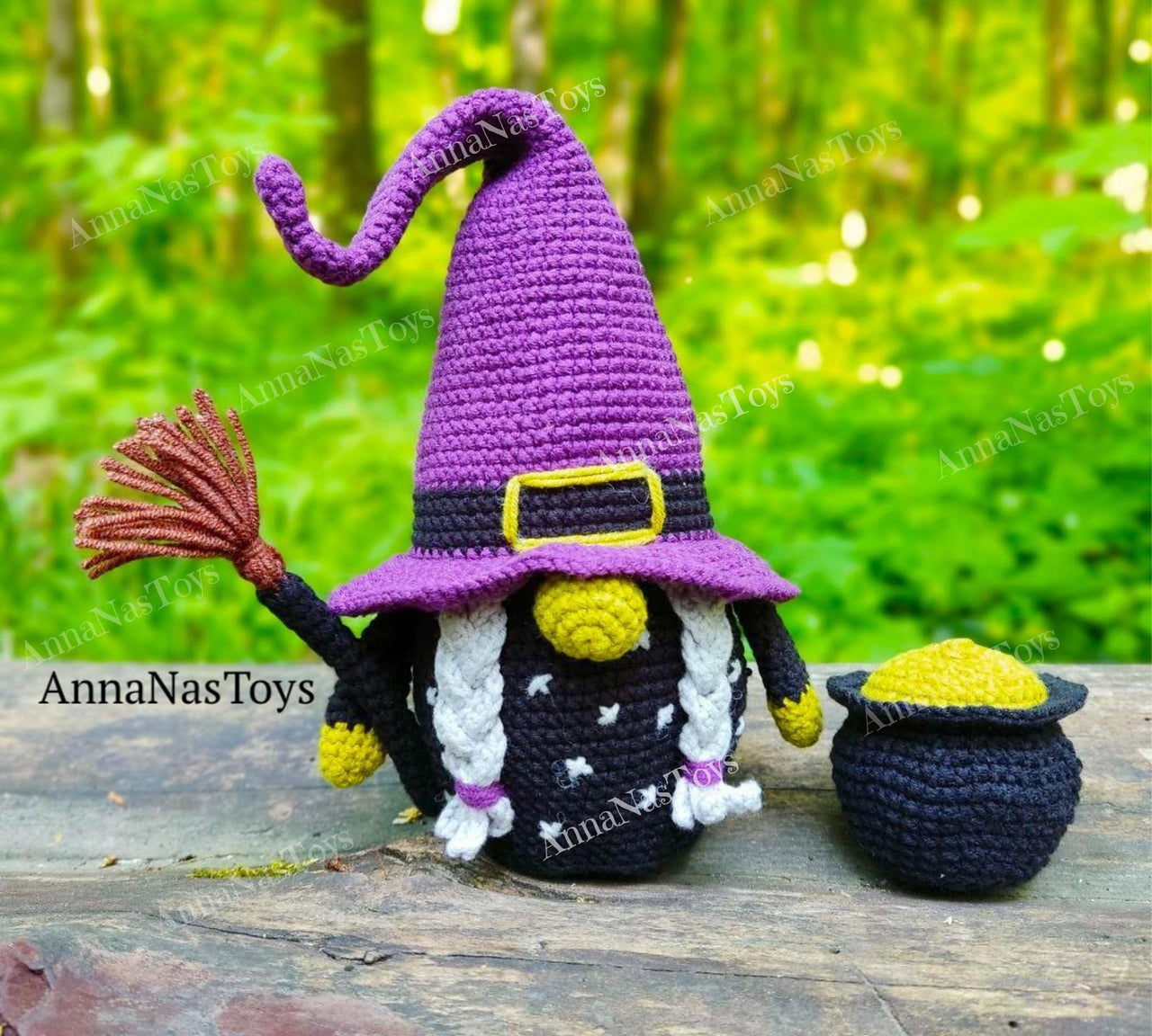 Witch with a green nose