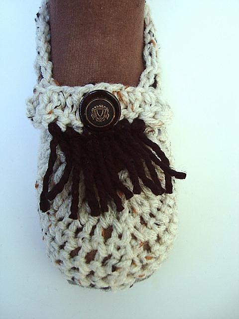 706 CROCHET SLIPPERS ON FELT INSOLES
