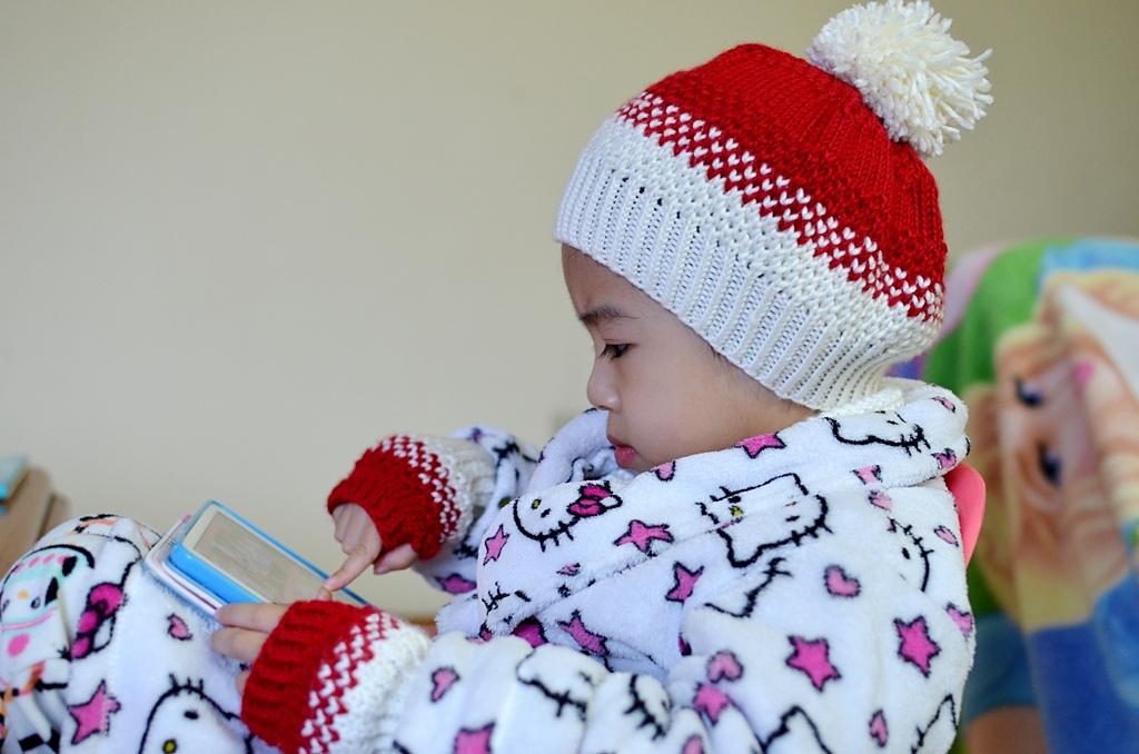 Winter Snow Hat & Mittens
