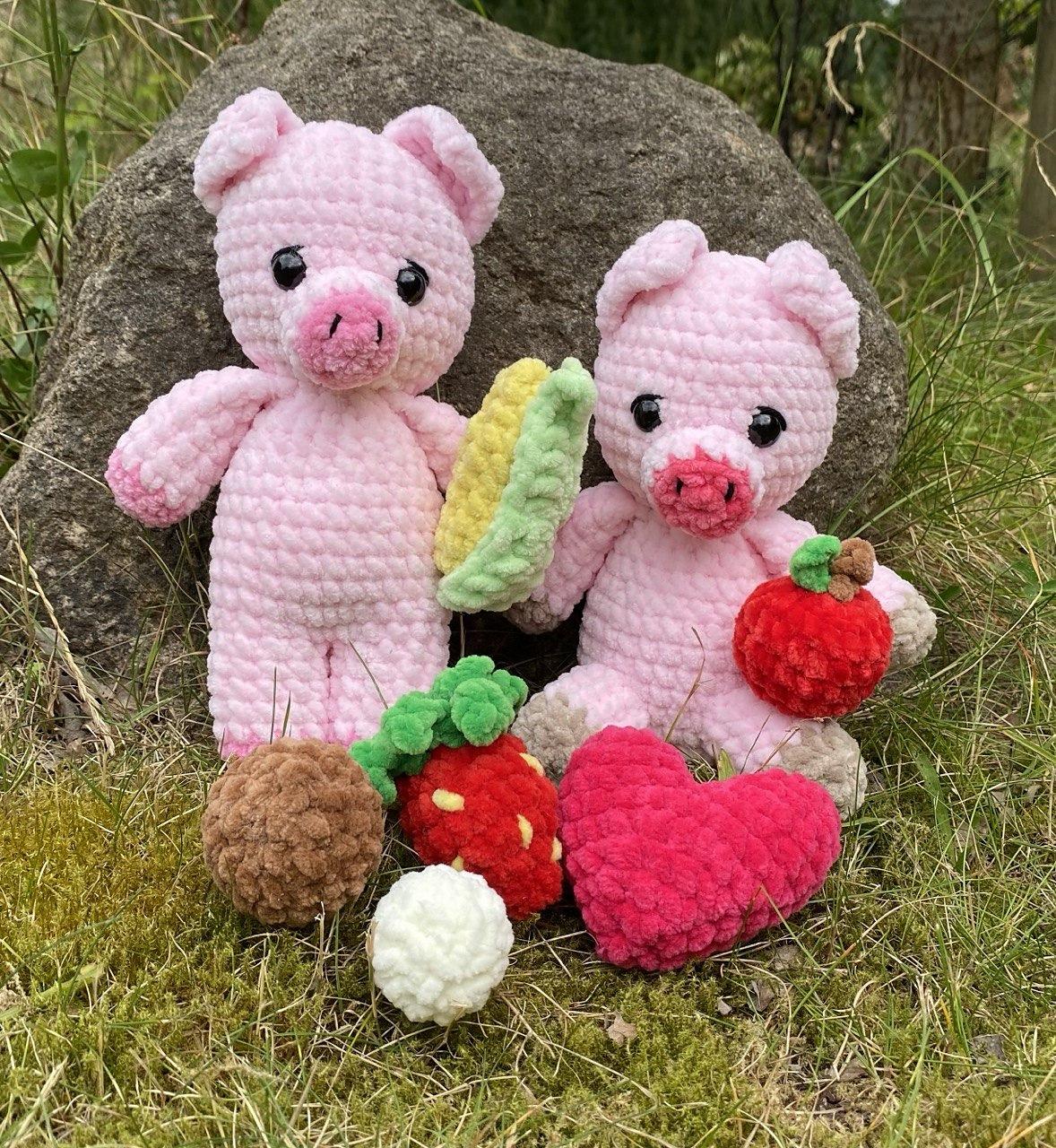 Pig holding Things