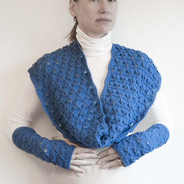 Open Triangles Cowl & Wristwarmers