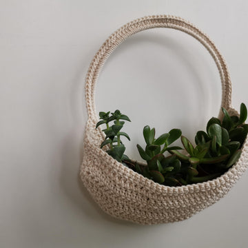 Hanging planters baskets