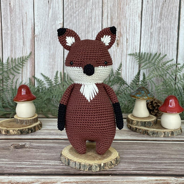 Vance the Fox Amigurumi