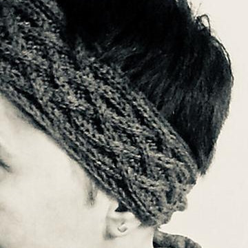 Cabled Headband with Saxon Braid