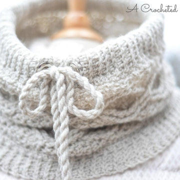 Timeless Cabled Cowl
