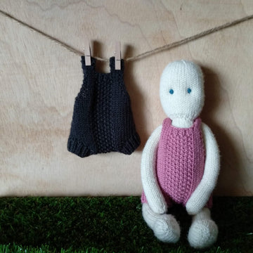 Clothes for The Oak Folk Set E
