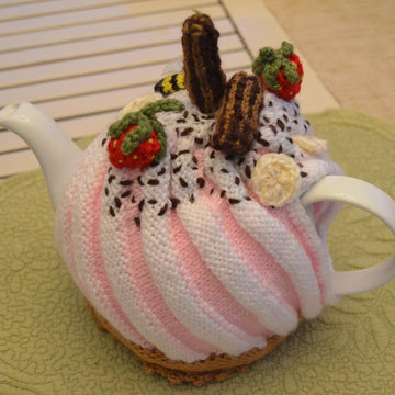 Strawberry Ice Cream Swirl Tea Cosy