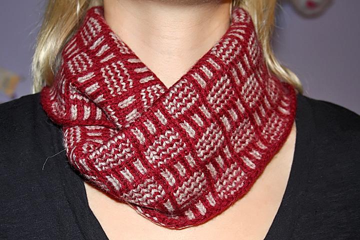 Woven basket cowl