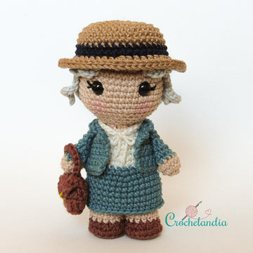 Miss Marple amigurumi doll - crochet pattern by Crochelandia