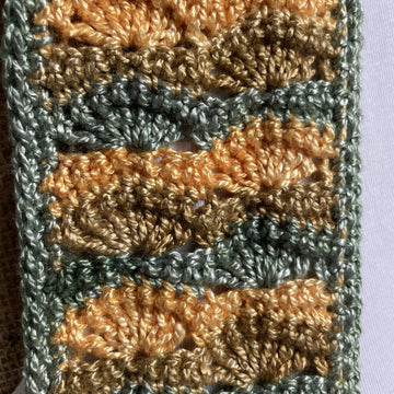 EASY Mobius Shell Scarf