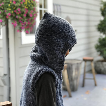 Lucas knitted vest with hood