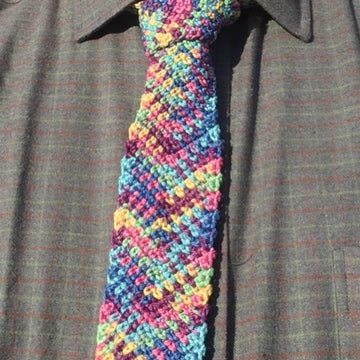 V Tie