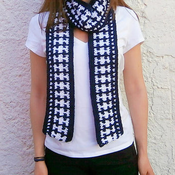 Stars In The Night scarf _ M51
