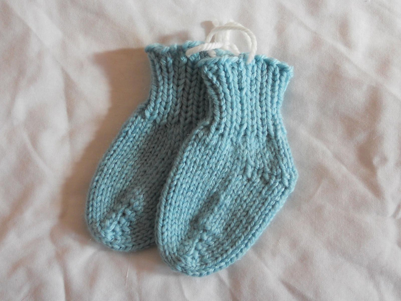 Simple Toe-up Baby Socks, 0-3 months