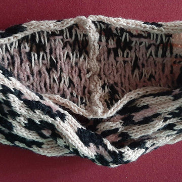 Twisted headband with leopard pattern