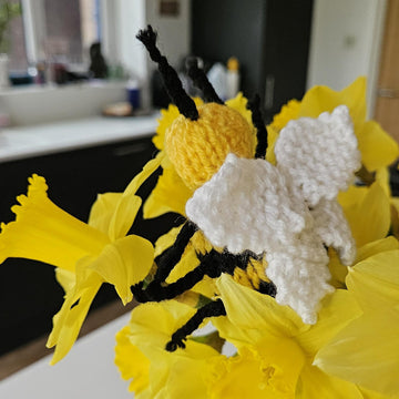 Knitted Bees