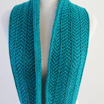 Zaggy Cowl
