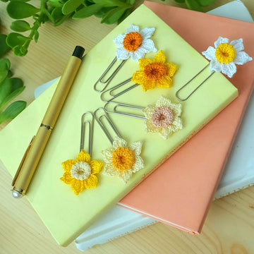 Daffodil paper clip book mark
