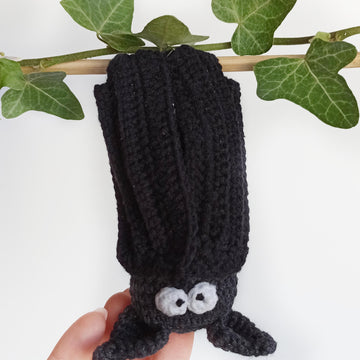 Bat crochet pattern, Halloween crochet decor