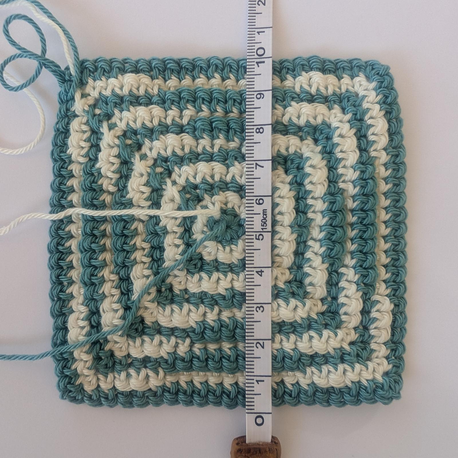 Circle of Hearts Square