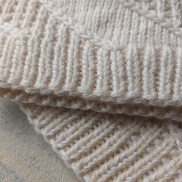 Snowy Mountains Hat