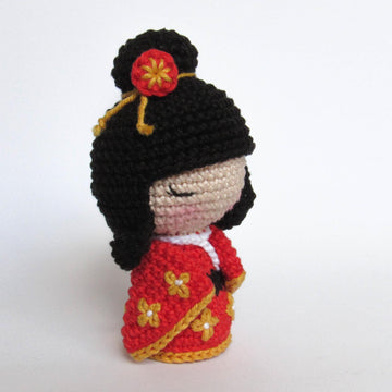 Kokeshi Doll amigurumi doll - crochet pattern by Crochelandia